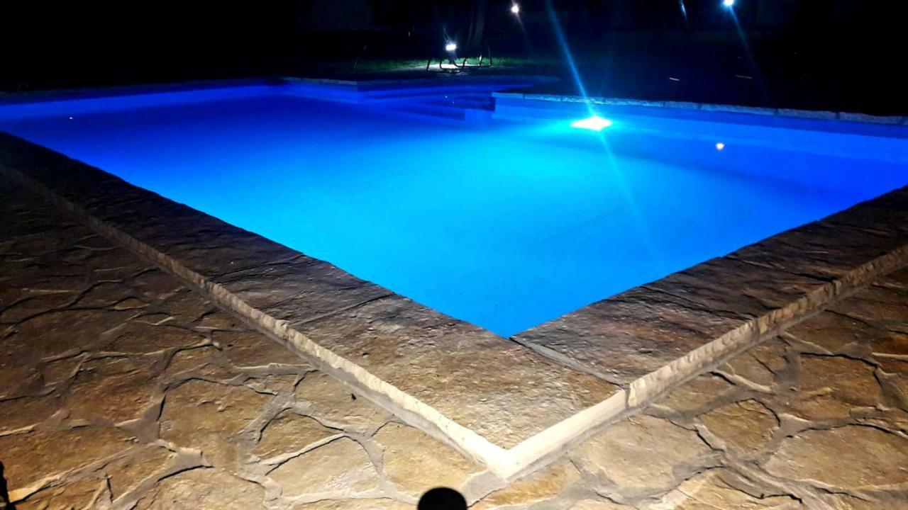 Holiday Home Bulog Sinac Bagian luar foto