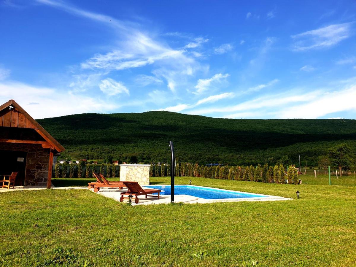 Holiday Home Bulog Sinac Bagian luar foto