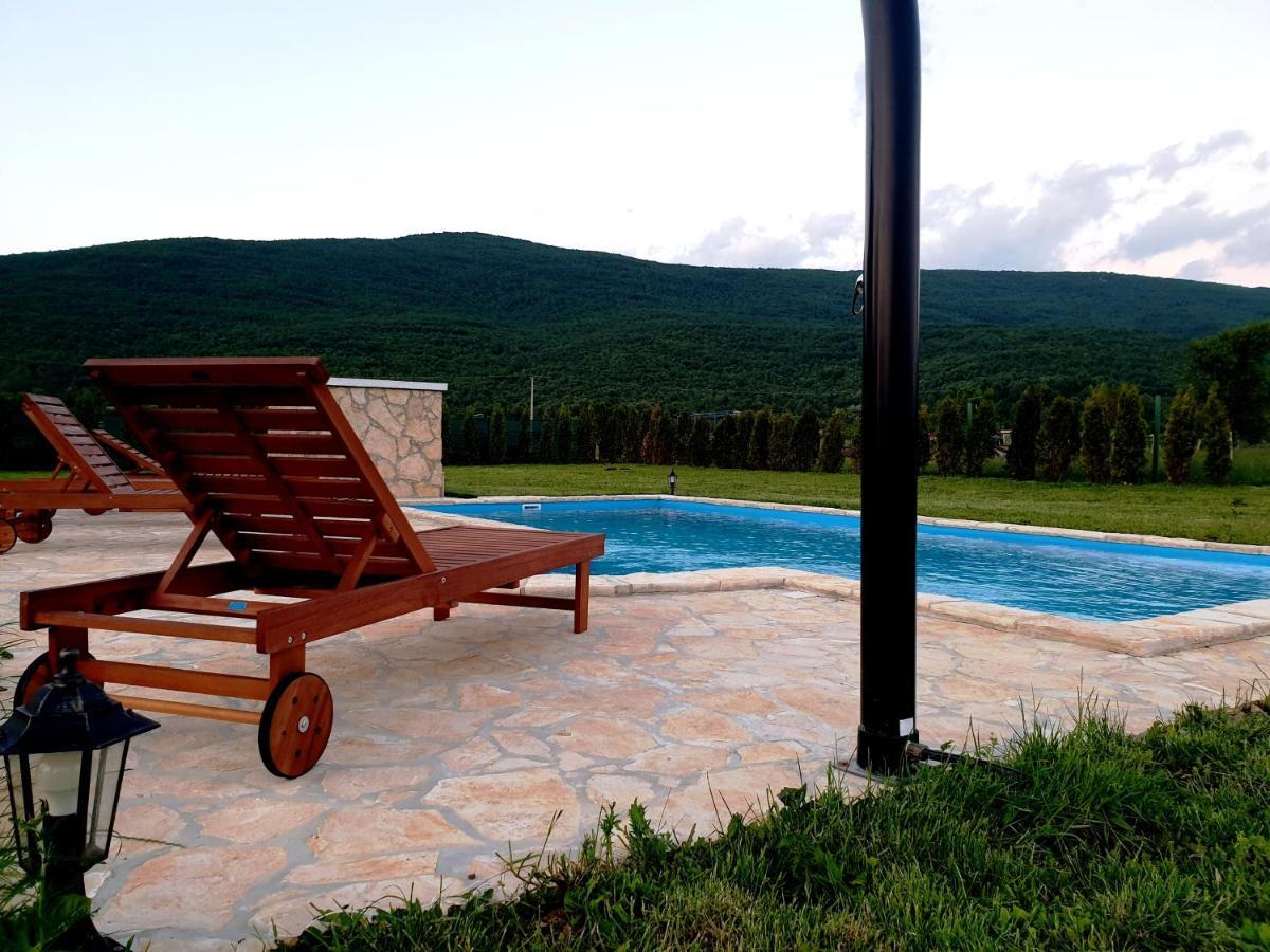 Holiday Home Bulog Sinac Bagian luar foto